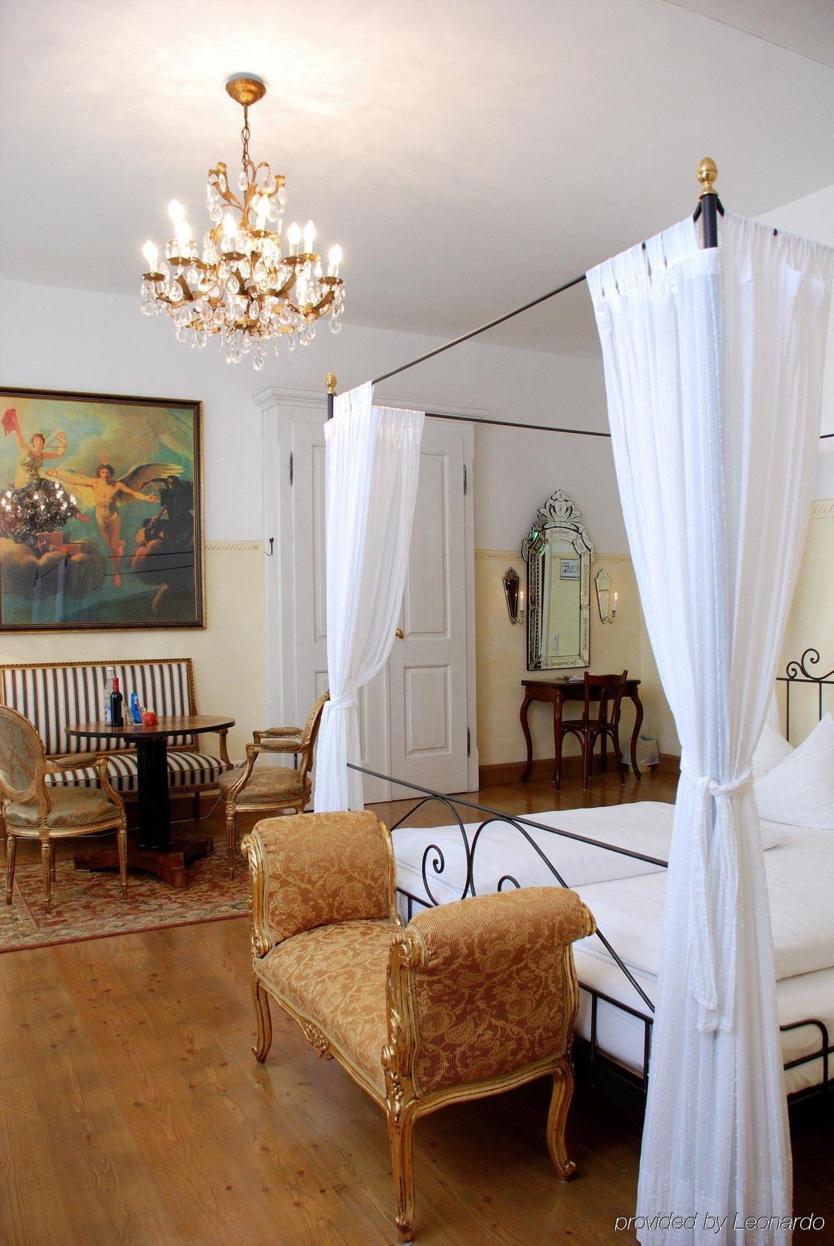 Hotel Orphee - Grosses Haus Ratisbona Quarto foto