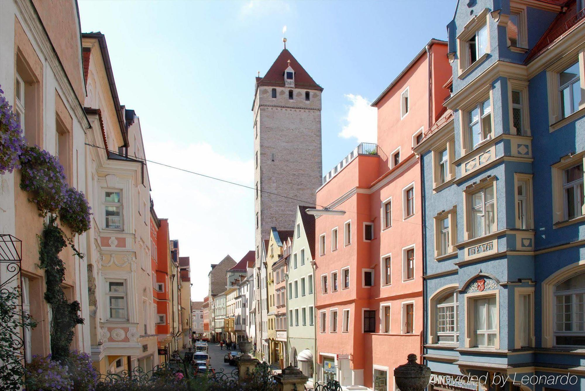 Hotel Orphee - Grosses Haus Ratisbona Exterior foto